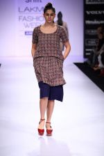 Model walk the ramp for Shift,Payal Khandwala,Roma Narsinghani show at Lakme Fashion Week Day 2 on 4th Aug 2012 (112).JPG